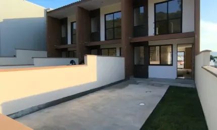Casa com 2 quartos à venda no Sertão do Maruim, São José 