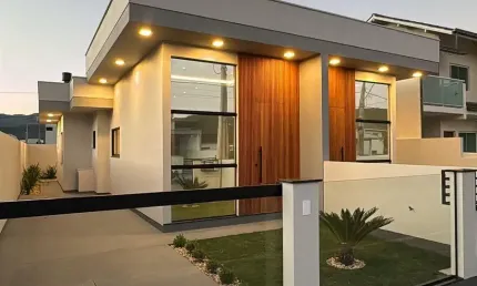 Casa com 2 quartos à venda no Forquilhas, São José 
