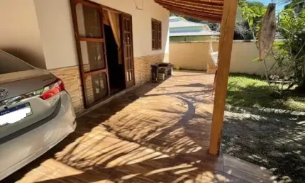 LINDA Casa 2 quartos (1 suíte) + Piscina Cond fechado UNAMAR
