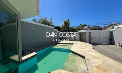 Casa no condominio vivendas do sol, recreio dos bandeirantes, rio de janeiro - 4 quartos, 4 suítes, 2 salas, 4 banheiros, 2 vagas, 354m².