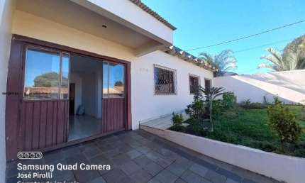 Casa para Venda em Cascavel, Parque São Paulo, 3 dormitórios, 1 banheiro, 2 vagas