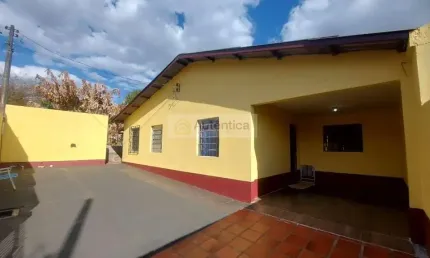 Casa para Venda em Cascavel, Floresta, 4 dormitórios, 1 suíte, 1 banheiro, 2 vagas