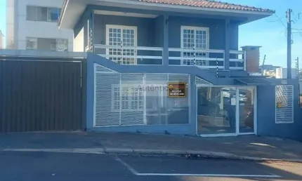 Sobrado para Locação em Cascavel, centro, 3 dormitórios, 1 suíte, 3 banheiros