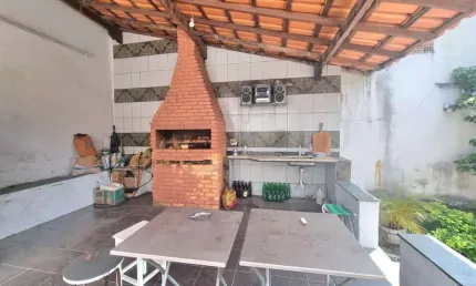 Casa com 3 quartos à venda na Rua João Afonso Moreira, --, Ouro Preto, Belo Horizonte por R$ 900.000