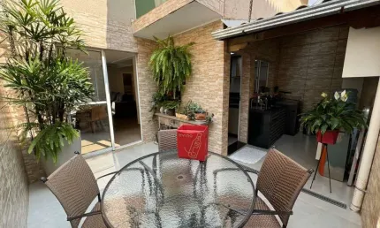Casa com 3 quartos à venda na Rua Raul Seixas, --, Manacás, Belo Horizonte por R$ 890.000