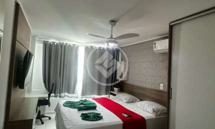 FLAT EM EMPREENDIMENTO À BEIRA-MAR – PRAIA DE MANAÍRA!