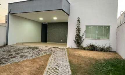 Casa com 2 quartos à venda na Rua Roma, 985, Jardim Itália III, Sinop