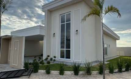 Casa com 3 quartos à venda na Avenida das Figueiras, 663, Aquarela das Artes, Sinop