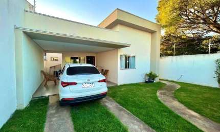 Casa com 3 quartos à venda na Avenida das Águias, 968, Jardim Maria Vindilina I, Sinop