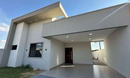 Casa com 3 quartos à venda na Avenida Vicente Nahime, 958, Jardim Milão II, Sinop