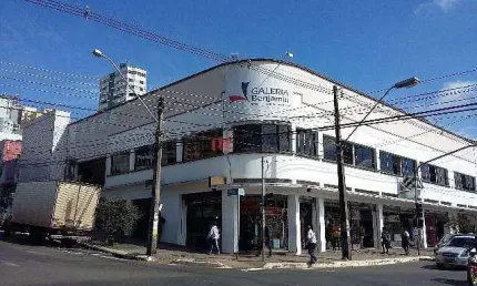 Loja na Galeria Benjamin à venda, Centro, Londrina, PR - Referência:LO0022.