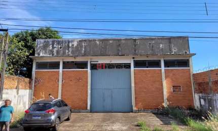 Galpão/Barracão à venda, 367m2, muito próximo  da avenida Brasília, em Zona Industrial