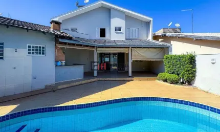 Sobrado 4 quartos (1 suíte master) - Condomíniio Village Pinheiros