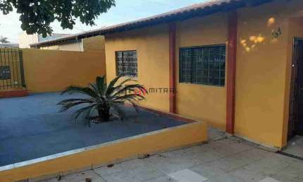 Casa com 3 quartos à venda no Coliseu, Londrina 