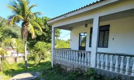 Casa com quintal  à venda  -muriqui -mangaratiba-rj
