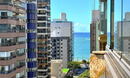 Apartamento com 118 m², desocupado e pronto para morar na melhor localização da Praia da Costa!