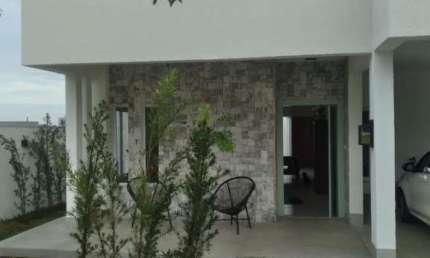 Casa em Condomínio para Venda em Várzea Grande, Petrópolis, 3 dormitórios, 3 suítes, 4 banheiros, 2 vagas