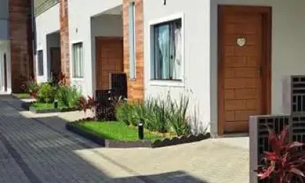 Casa para Venda em Joinville, Bom Retiro, 3 dormitórios, 1 suíte, 3 banheiros, 2 vagas