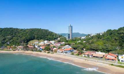 Apartamento para Venda em Penha, Centro, 3 dormitórios, 3 suítes, 4 banheiros, 2 vagas