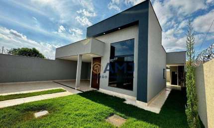 Casa com 3 quartos sendo uma suíte no Setor Santa Fé