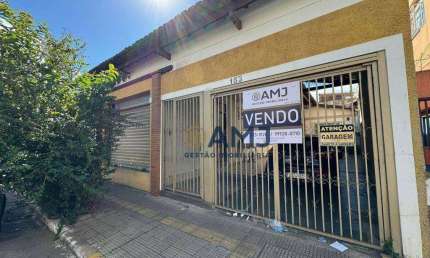 Casa no Setor Campinas uma quadra da avenida 24 de outubro