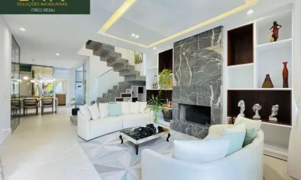 Casa em Condomínio Fechado à Venda com 1 suíte com closet mais 2 suítes Bairro América Joinville SC