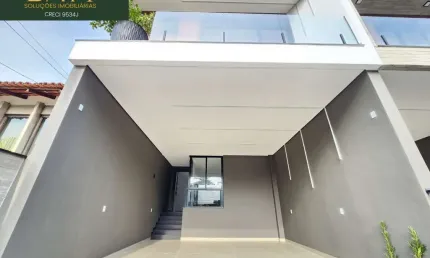Sobrado à venda em Joinville-SC, Anita Garibaldi: 03 suítes, 02 salas, 4 vagas, 205,57m². Aproveite!