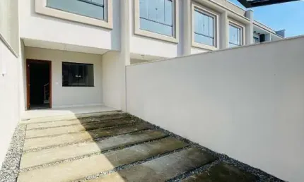 Casa a venda 1 suíte mais 2 quartos Bairro Costa e Silva Joinville SC