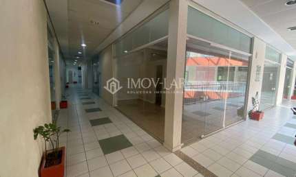 Sala comercial à venda na Avenida dos Lagos, 41, Pedra Branca, Palhoça