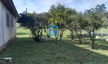 Chácara de fundos para a lagoa com aproximadamente 1.8 hectares