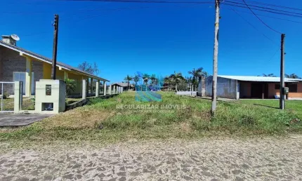 Terrenos na primeira quadra do mar em Bellatorres/SC.