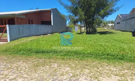 Terrenos na primeira quadra do mar em Bellatorres/SC