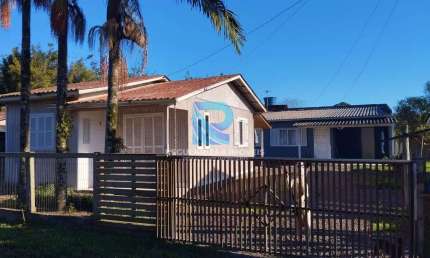 Duas Casas no mesmo Terreno - Excelente oportunidade em Torres/RS