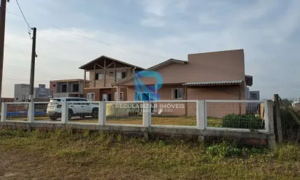 Oportunidade imperdível na praia! casa completa, mobiliada e a poucos metros do mar!