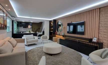 Duplex, Japiim. 100% mobiliada, 4 qtos, 2 studios, edícula e 4 vgs