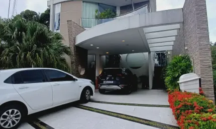 RESERVA DO PARQUE, P.NEGRA. 360m², mobiliada, 3 suítes, Piscina e 4 vgs