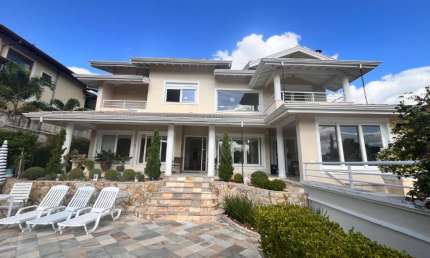 Casa alto padrão com 340m² com 4 suítes no valor R$2.980.000,00 no Condomínio Porto Atibaia/ Atibaia-SP