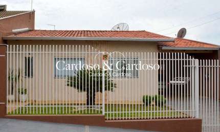 Casa com 3 quartos à venda na Botocudos, 105, Residencial Tupy, Ibiporã por R$ 300.000