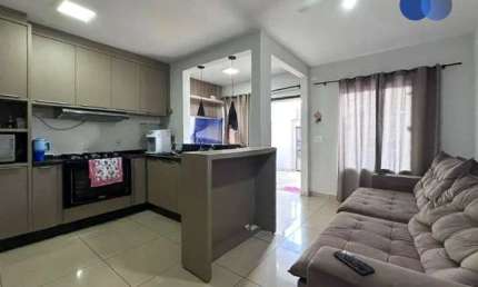 Casa com 2 quartos à venda na Eliana Alvin Dias, 233, Coliseu, Londrina por R$ 360.000