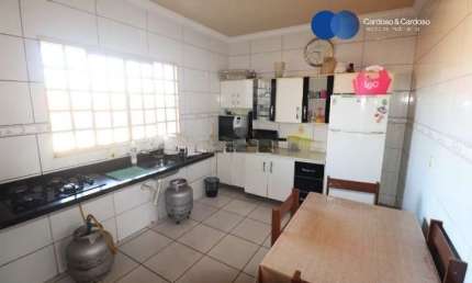 Casa com 5 quartos para alugar na Natal Delalibera, 125, Jardim Planalto, Londrina por R$ 3.300