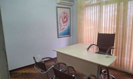 Sala comercial para alugar na Avenida Rio de Janeiro, 949, Centro, Londrina por R$ 800