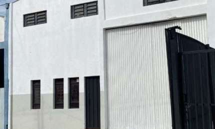 Barracão / Galpão / Depósito para alugar na Lucilio de Held, 521, Coliseu, Londrina por R$ 4.500