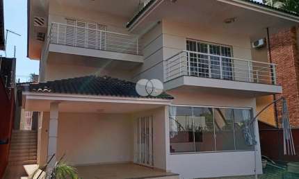 Casa com 3 quartos para alugar na Rua Martin Luther King, 125, Lago Parque, Londrina por R$ 7.500