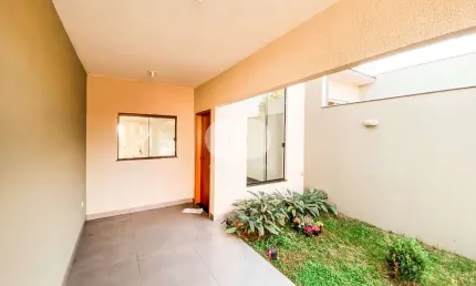 Casa com 2 quartos à venda na Mário Hyoichi Sugahara, 414, Colinas, Londrina por R$ 369.000