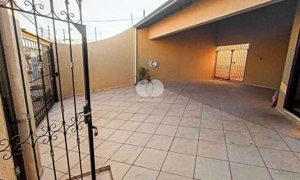 Casa com 3 quartos para alugar na Lyda Monteiro da Silva, 149, Santa Mônica, Londrina por R$ 2.800