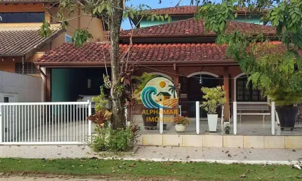 Belíssimo Sobrado com Vista para o Mar e Área de Lazer Completa