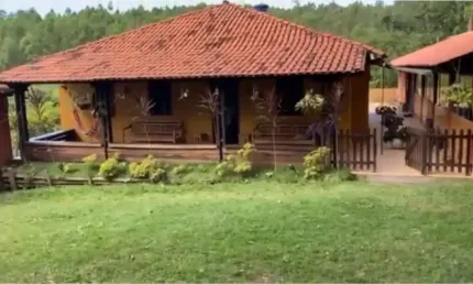Vende-se linda Fazendinha  em São  Brás do Suaçuí/MG