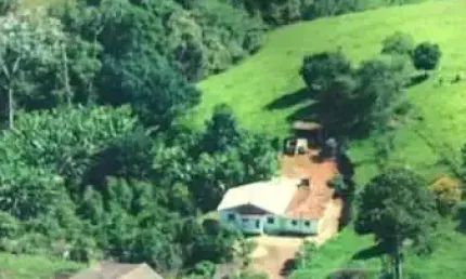 Fazenda à venda na Praça da Estação, Zona Rural, Carandaí