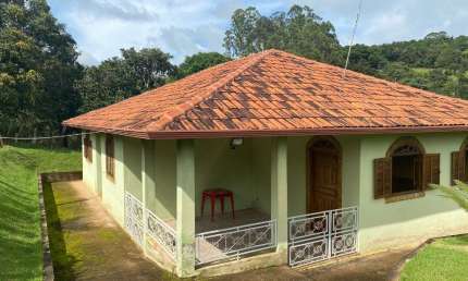 Chácara / sítio com 3 quartos à venda na Praça Pimentel Duarte, Área Rural de Conselheiro Lafaiete, Conselheiro Lafaiete