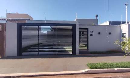 Casa com 2 quartos à venda na Rua Tereza Barros dos Santos, Loteamento Praia da Urca, Campo Grande